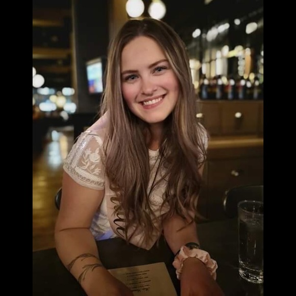 Meet your Posher, Miranda - Picture 1 of 1